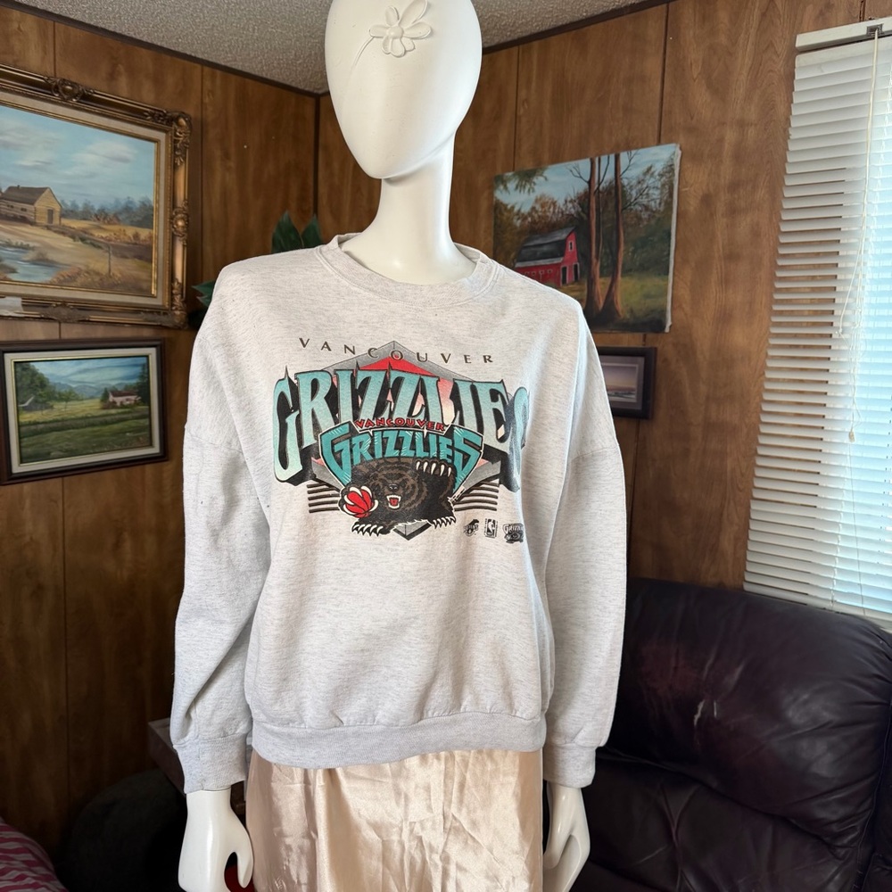 Vintage Vancouver Grizzlies Sweater